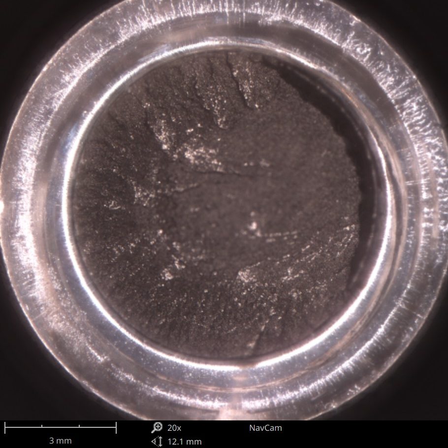 断裂螺栓的光学图像